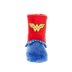 Wonder Woman Slippers Kiddo Size L (9 inch sole) NWT